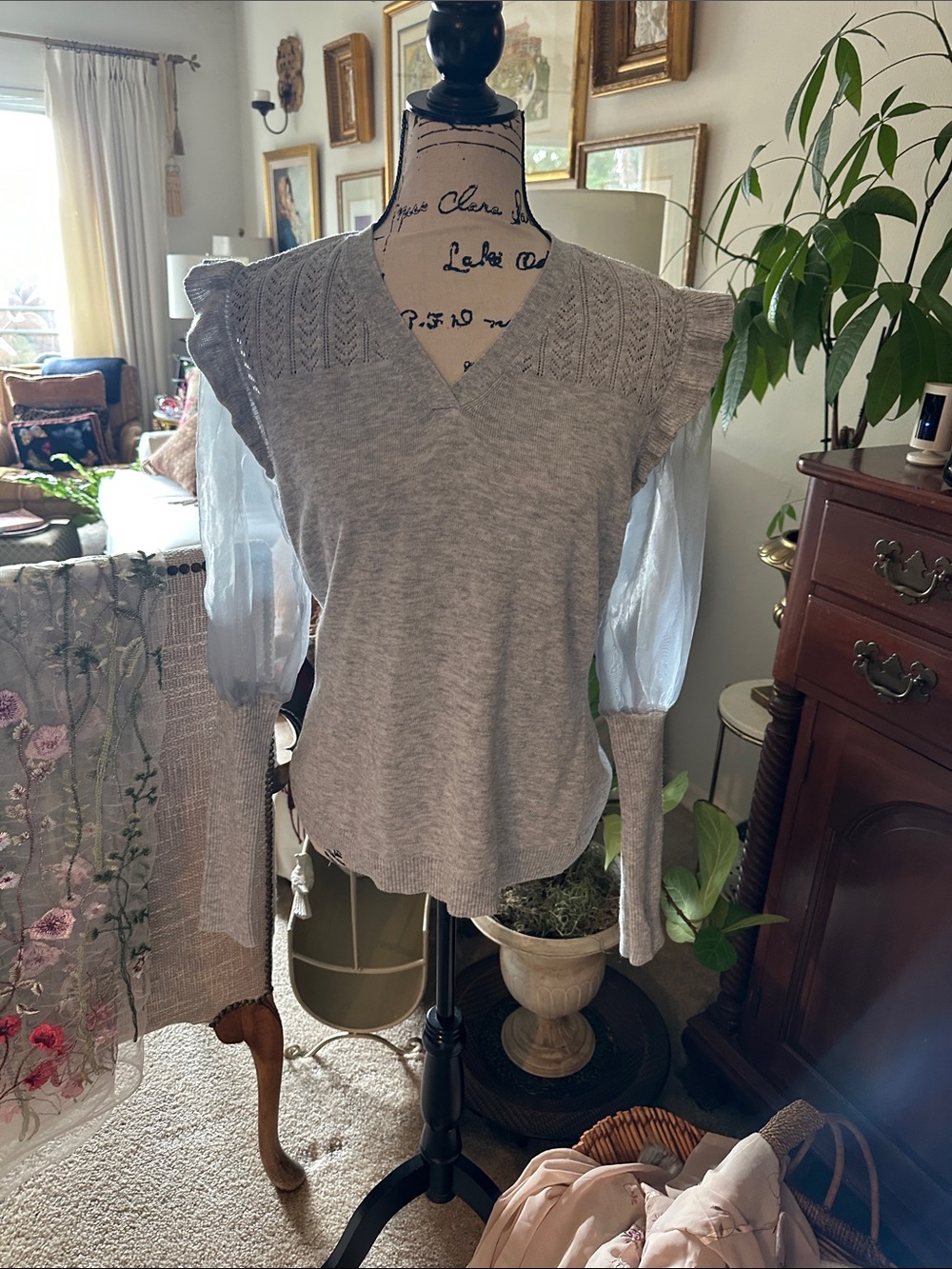 Christian Siriano C Wonder  Gray V-Neck Mixed-Sleeve Women's Top